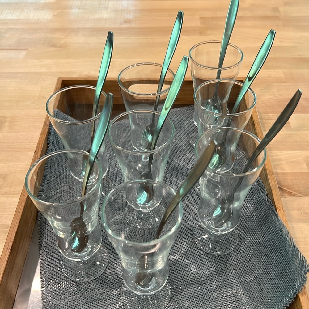 8 Sundae parfait glasses with sundae spoons!